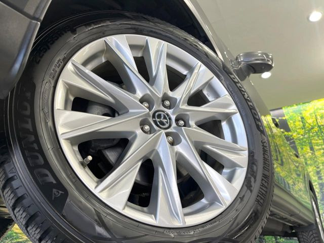 �y����19�C���`�A���~�z�C�[���z�O�ςɃ}�b�`���������A���~�z�C�[���𑕒����Ă���܂��B�e��ЊO�A���~�z�C�[����A�X�^�b�h���X�^�C�����戵�����Ă���܂��B���񂲑��k����������