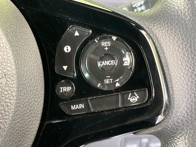 �y�A�_�v�e�B�u�N���[�Y�R���g���[���z�������H�ł̒��������s���y��!!�����ő��x��ۂN���[�Y�R���g���[�����A�Փˌy���V�X�e���ƘA�g���A�O���̎ԗ������m���ĎԊԂ�ۂ悤�ɑ��x���߂��Ă���܂�!!