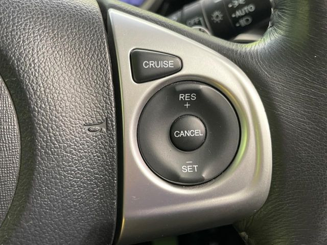 �y�N���[�Y�R���g���[���z�������H�����N���N���s�B�A�N�Z���𗣂��Ă���葬�x�ő��s���ł��A�������^�]���̕��S���y��!�����E�������ȒP�ȃX�C�b�`����Œ����ł��܂��B