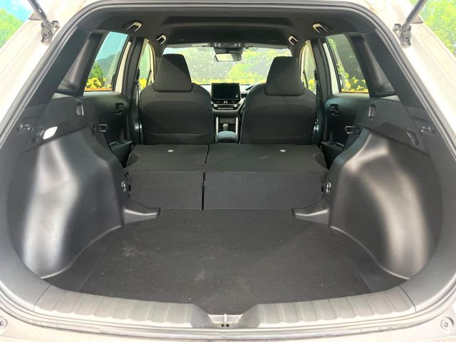 ���i�̂���������ʋ΁A���}���ɏ\���ȉ׎��X�y�[�X���m�ۂ��Ă���܂��B�Z�J���h�V�[�g��|���ƁA�傫�ȉו��̐ύڂ��\�ł���