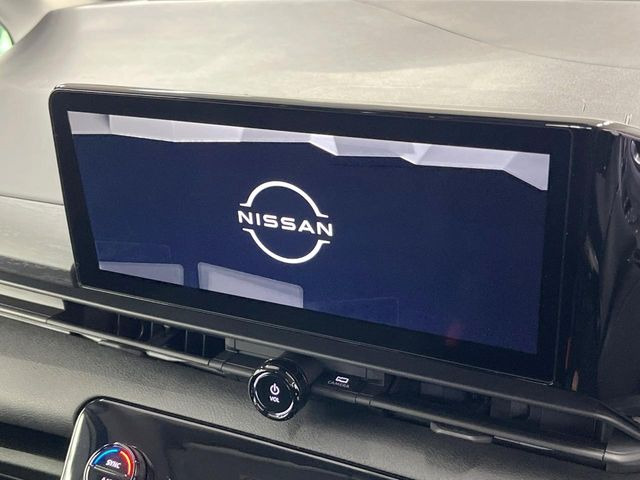 �y�����i�r�z�l�C�̏����i�r�𑕔����Ă���܂��B�i�r�̎g���₷���͂������A�I�[�f�B�I�@�\���[��!�L�����v�◷�s�͂������A�ʋ΂┃�����ȂǕ��i�̃h���C�u���y�����Ȃ�͂���