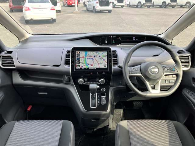 セレナ2.0 ハイウェイスターV 4WD