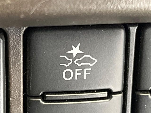 �y�X�}�[�g�A�V�X�g�z���s���ɑO���̎ԗ�����F�����A�Փ˂������Ȏ��͌x��ƃu���[�L�ŏՓˉ���Ɣ�Q�y�����A�V�X�g�B�����S�Ƀh���C�u�����y���݂��������܂��B