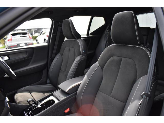 XC40リチャージアルティメット ツインモーター 4WD