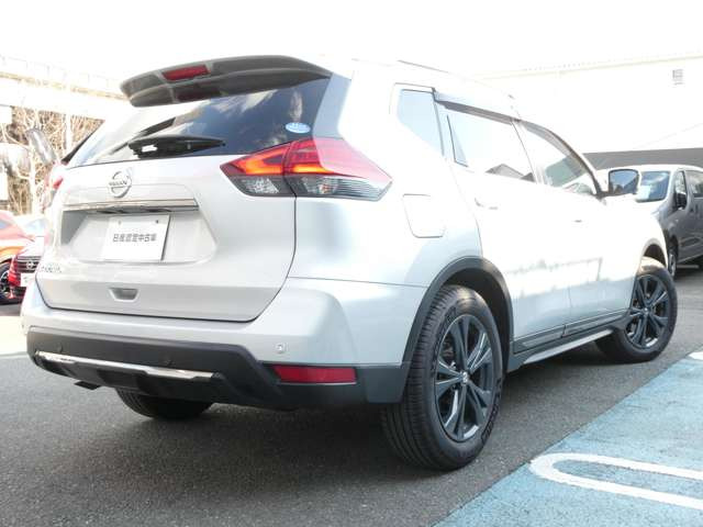 エクストレイル2.0 20Xi