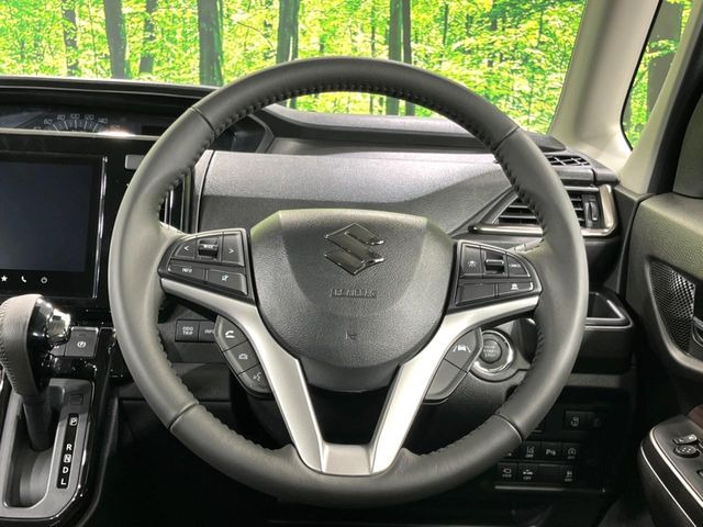 �y�X�e�A�����O�X�C�b�`�z�^�]���A�O������ڐ������炷���ƂȂ��A�I�[�f�B�I���̑��삪�\�ȕ֗��@�\!���S&���K�ȃh���C�u�����o���Ă���܂���