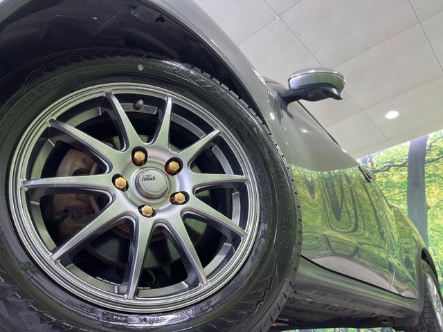 �y16�C���`�A���~�z�C�[���z�O�ςɃ}�b�`�����A���~�z�C�[���𑕒����Ă���܂��B�e��A���~�z�C�[����A�X�^�b�h���X�^�C�����戵�����Ă���܂��B���񂲑��k����������