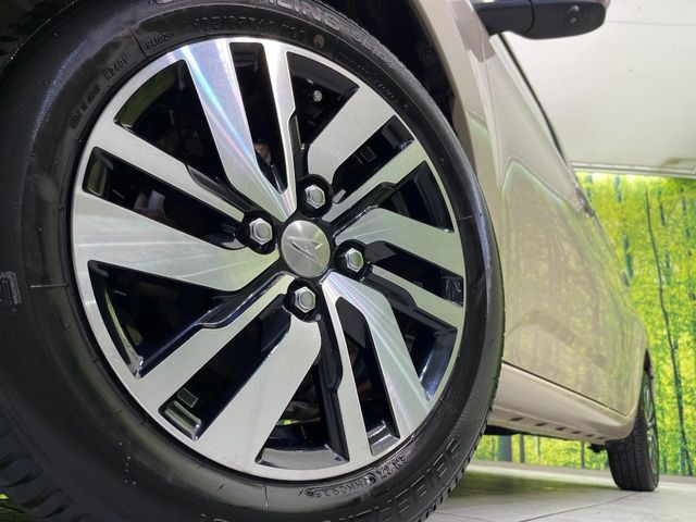 �y����14�C���`�A���~�z�C�[���z�O�ςɃ}�b�`���������A���~�z�C�[���𑕒����Ă���܂��B�e��ЊO�A���~�z�C�[����A�X�^�b�h���X�^�C�����戵�����Ă���܂��B���񂲑��k����������