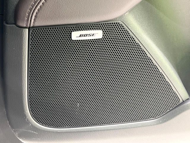 �yBOSE�T�E���h�V�X�e���z���[�J�[�I�v�V�����̍��i�ʃT�E���h�V�X�e���𓋍ځB��p�̃`���[�j���O���{���ꂽ�召�l�X�ȃX�s�[�J�[����ǎ��ȃT�E���h���t�ł��A�Տꊴ���ӂ�鉹����Ԃ����o���܂��B