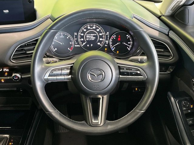 �y�����v�����X�e�A�����O�z�㎿�Ȋv���g�p���邱�ƂŁA��ɂ����������݂ƂĂ��^�]���₷���n���h���ł���