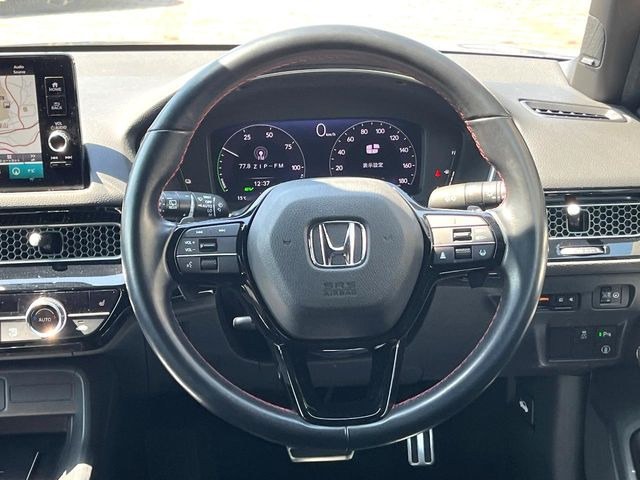 �y�����v�����X�e�A�����O�z�㎿�Ȋv���g�p���邱�ƂŁA��ɂ����������݂ƂĂ��^�]���₷���n���h���ł���