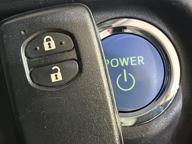 �y�X�}�[�g�L�[�z�J�o����|�P�b�g�ɓ��ꂽ�܂܂ł��h�A�̎{���E�������\�ȃX�}�[�g�L�[�𑕔��B�G���W���̃I���E�I�t�����J�M�����o���K�v����������Ƃ��Ă��֗��ł���