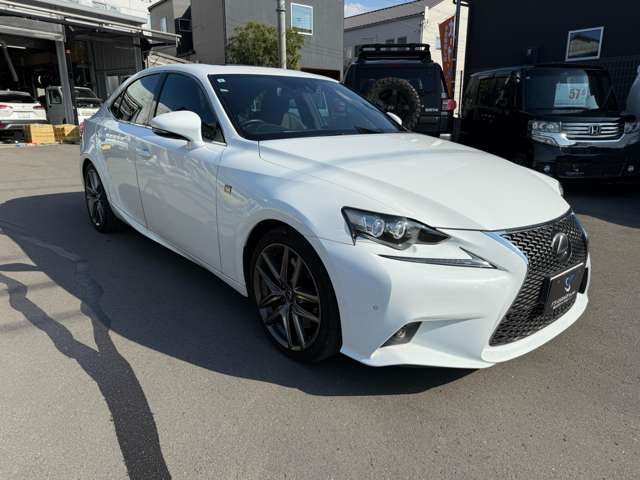 IS200t Fスポーツ