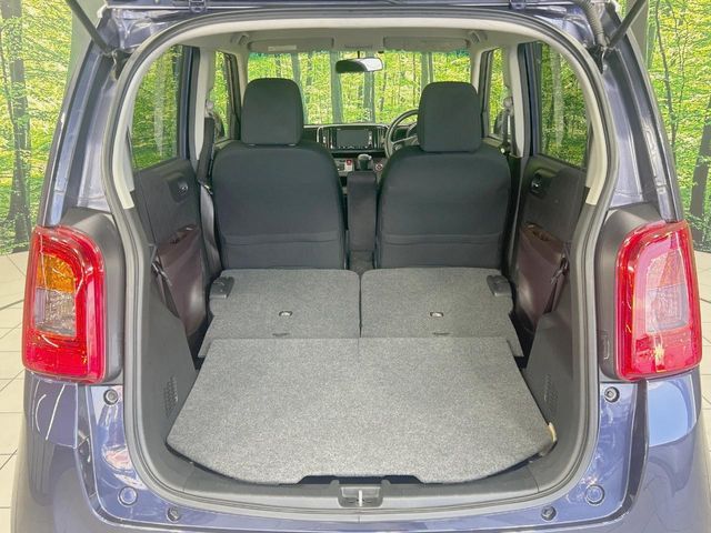 ���i�̂���������ʋ΁A���}���ɏ\���ȉ׎��X�y�[�X���m�ۂ��Ă���܂��B�Z�J���h�V�[�g��|���ƁA�傫�ȉו��̐ύڂ��\�ł���