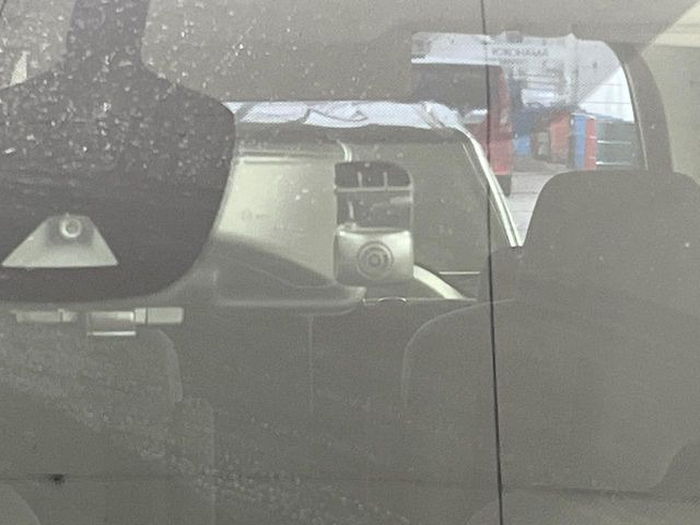 【ドライブレコーダー】安心・安全なカーライフに必須のドライブレコーダーを装備!走行中はもちろん、あおり運転や事故に遭遇した際の状況も映像で記録し、万一のリスクに備えます。