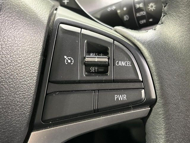 �y�N���[�Y�R���g���[���z�������H�����N���N���s�B�A�N�Z���𗣂��Ă���葬�x�ő��s���ł��A�������^�]���̕��S���y��!�����E�������ȒP�ȃX�C�b�`����Œ����ł��܂��B