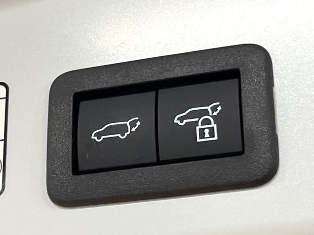 �y�p���[�o�b�N�h�A�z�X�}�[�g�L�[��^�]�Ȃ̃{�^�������������Ń��A�Q�[�g�������ŊJ���܂�!�ו��������Ă��鎞��A�����ʒu�ɂ���o�b�N�h�A��߂�ۂɕ֗��ȋ@�\�ł���