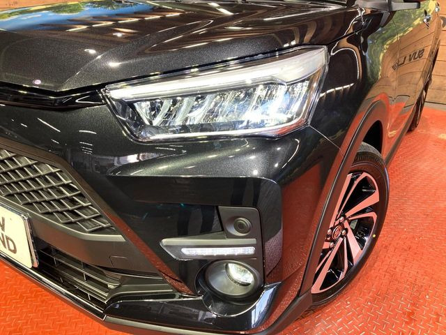 �yLED�w�b�h���C�g�z���V����ԑ��s�����ǍD�Ȏ��E���m�ۂ����S���ĉ^�]�ł��鍂�P�xLED�w�b�h���C�g�𑕔�!�_�����x�������A����d�͂��}�����Ă��܂��B