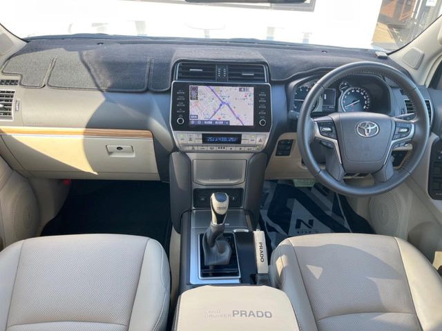 ランドクルーザープラド2.7 TX Lパッケージ マットブラック エディション 4WD