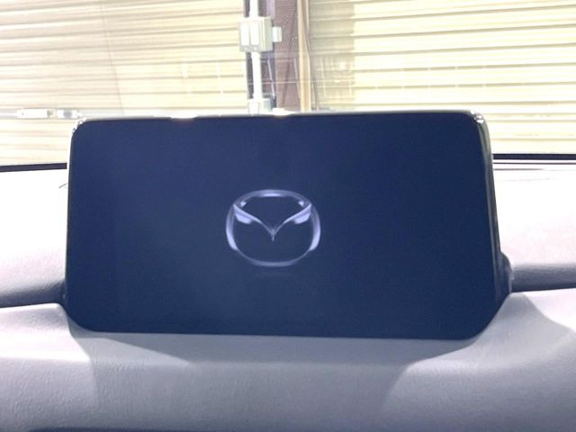 �y�}�c�_�R�l�N�g�i�r�z�ԓ��̕��͋C�Ƀ}�b�`������̌^�^�C�v�̃i�r�B�e����q�ݒ��Bluetooth�Đ����A�l�X�ȋ@�\���y���߂܂��B�����I�ȃ_�C�������삪�\�ŁA�g��������ǍD�ł��B