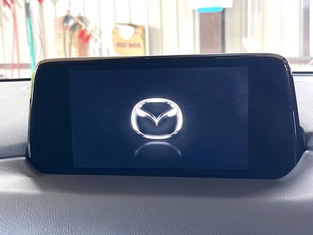 �y�}�c�_�R�l�N�g�i�r�z�ԓ��̕��͋C�Ƀ}�b�`������̌^�^�C�v�̃i�r�B�e����q�ݒ��Bluetooth�Đ����A�l�X�ȋ@�\���y���߂܂��B�����I�ȃ_�C�������삪�\�ŁA�g��������ǍD�ł��B