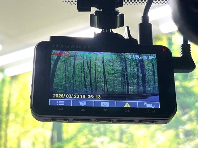 �y�h���C�u���R�[�_�[�z�h���C�u���R�[�_�[����!���s���͂������A������^�]�⎖�̂ɑ��������ہA�f���ŋL�^���A����̃��X�N�ɔ����܂��B���L�^�pSD�J�[�h�͂��q�l�����g�ł��������������K�v������܂��B