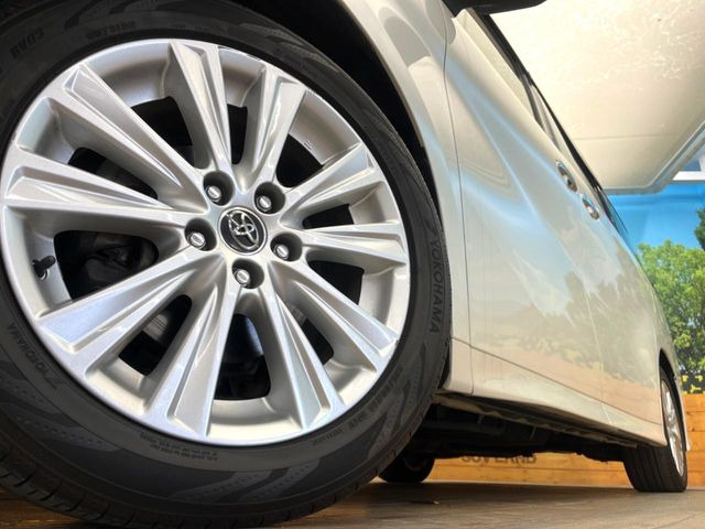 �y����18�C���`�A���~�z�C�[���z�O�ςɃ}�b�`���������A���~�z�C�[���𑕒����Ă���܂��B�e��ЊO�A���~�z�C�[����A�X�^�b�h���X�^�C�����戵�����Ă���܂��B���񂲑��k������