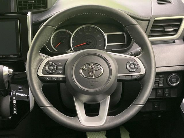 �y�����v�����X�e�A�����O�z�㎿�Ȋv���g�p���邱�ƂŁA��ɂ����������݂ƂĂ��^�]���₷���n���h���ł���