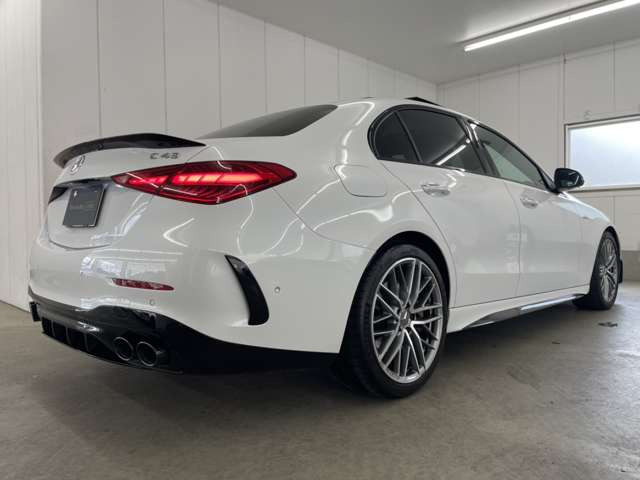 CクラスAMG C43 4マチック (BSG搭載モデル) 4WD