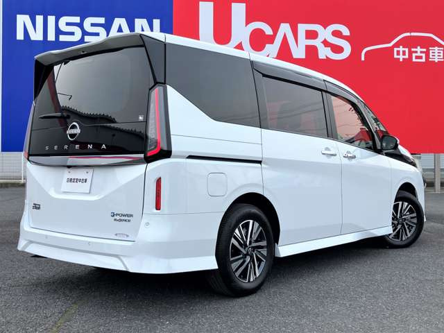 セレナ1.4 e-4ORCE ハイウェイスターV 4WD