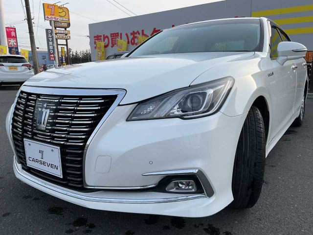 クラウンハイブリッド 2.5 ロイヤルサルーン