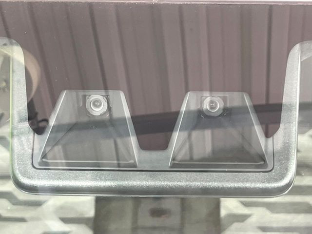 �y�X�}�[�g�A�V�X�g�z���s���ɑO���̎ԗ�����F�����A�Փ˂������Ȏ��͌x��ƃu���[�L�ŏՓˉ���Ɣ�Q�y�����A�V�X�g�B�����S�Ƀh���C�u�����y���݂��������܂��B