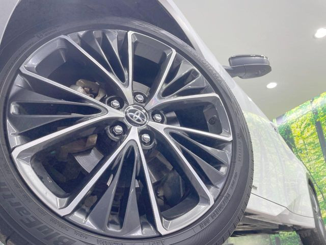 �y����19�C���`�A���~�z�C�[���z�O�ςɃ}�b�`���������A���~�z�C�[���𑕒����Ă���܂��B�e��ЊO�A���~�z�C�[����A�X�^�b�h���X�^�C�����戵�����Ă���܂��B���񂲑��k����������