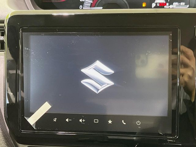 �y���[�J�[����9�C���`�i�r�z�C���e���A�ɗn�����ރX�^�C���b�V���ȁu��p�݌v�v���[�J�[�i�r�𑕔��􎋔F���⑀�쐫�ȂǊ�{���\�ɂ��D��A���㎿�ȃJ�[���C�t�����y���݂��������܂��B