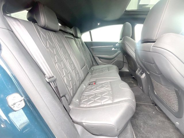 ���㕔���Ȃ��C�ɂȂ�悤�ȃL�Y�E�����ւ��蓙�A�傫�ȃ_���[�W�͂Ȃ��A�ǍD�ȏ�Ԃł��B