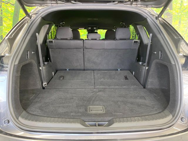 ���i�̂���������ʋ΁A���}���ɏ\���ȉ׎��X�y�[�X���m�ۂ��Ă���܂��B�V�[�g��|���ƁA�傫�ȉו��̐ύڂ��\�ł���