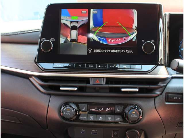 ノートオーラ1.2 G FOUR レザーエディション 4WD