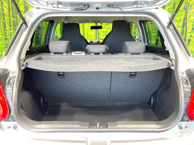 【トノカバー】デッキに積み込んだ荷物を雨風や盗難のリスクから守るトノカバーを装備。気兼ねなく荷物を積み込んでお使いいただけます。