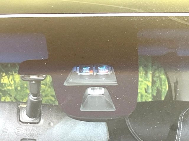 �y�V�e�B�u���[�L�A�N�e�B�u�V�X�e���z�ᑬ���s���ɑO���̎ԗ�����F�����A�Փ˂������Ȏ��͌x��ƃu���[�L�ŏՓˉ���Ɣ�Q�y�����A�V�X�g�B�����S�Ƀh���C�u�����y���݂��������܂��B