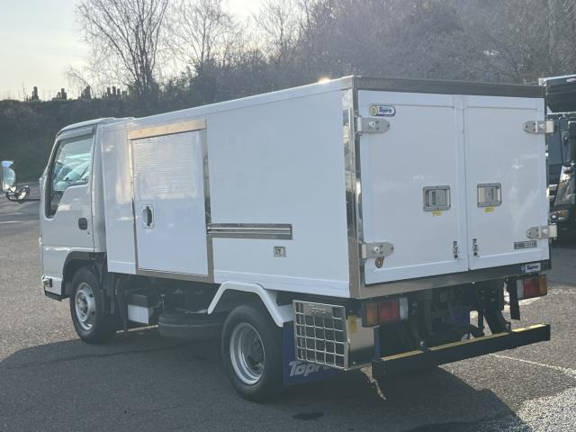 アトラス冷蔵冷凍車