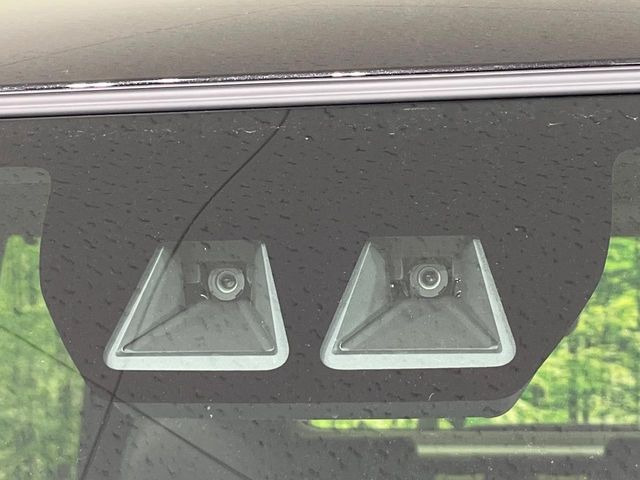 �y�X�}�[�g�A�V�X�g�z���s���ɑO���̎ԗ�����F�����A�Փ˂������Ȏ��͌x��ƃu���[�L�ŏՓˉ���Ɣ�Q�y�����A�V�X�g�B�����S�Ƀh���C�u�����y���݂��������܂��B