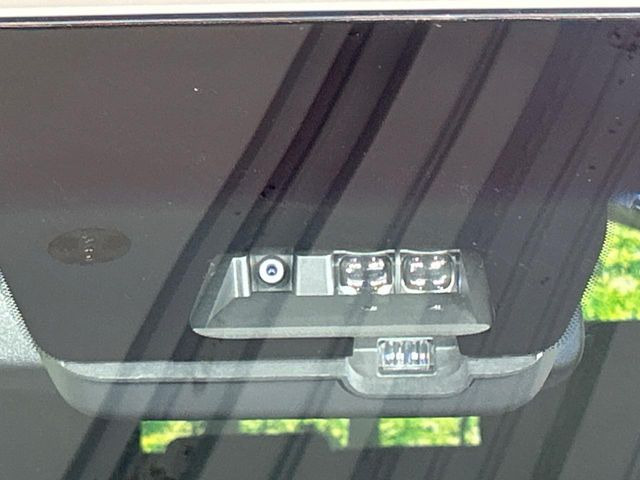 �y�O�He-Assist�z���s���ɑO���̎ԗ�����F�����A�Փ˂������Ȏ��͌x��ƃu���[�L�ŏՓˉ���Ɣ�Q�y�����A�V�X�g�B�����S�Ƀh���C�u�����y���݂��������܂��B