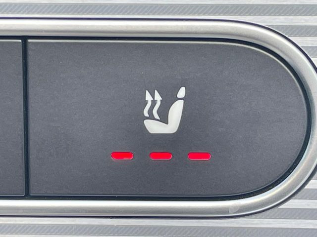 ���t�����g�V�[�g�q�[�e�B���O:�^�]�ȁE����ȋ��ɎO�i�K�Œ��߂��\�ȃV�[�g�q�[�^�[�𑕔����Ă���܂��B�G�߂��킸���K�ɂ��g�p���������܂��B