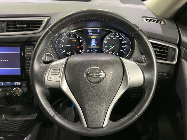 �y�����v�����X�e�A�����O�z�㎿�Ȋv���g�p���邱�ƂŁA��ɂ����������݂ƂĂ��^�]���₷���n���h���ł���