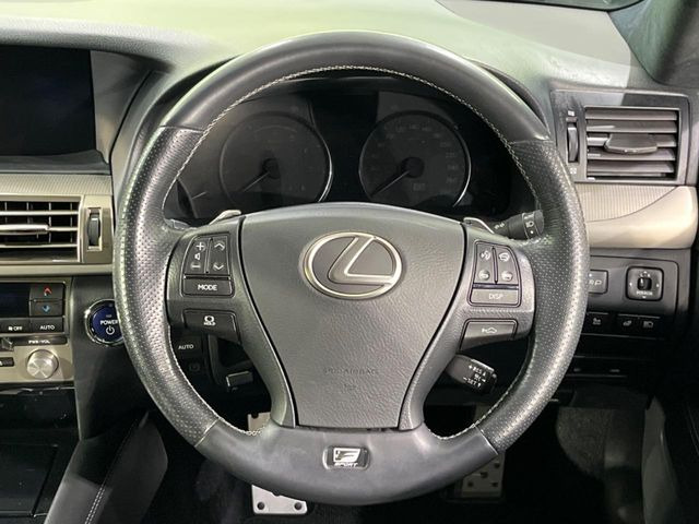 �y�����v�����X�e�A�����O�z�㎿�Ȋv���g�p���邱�ƂŁA��ɂ����������݂ƂĂ��^�]���₷���n���h���ł���