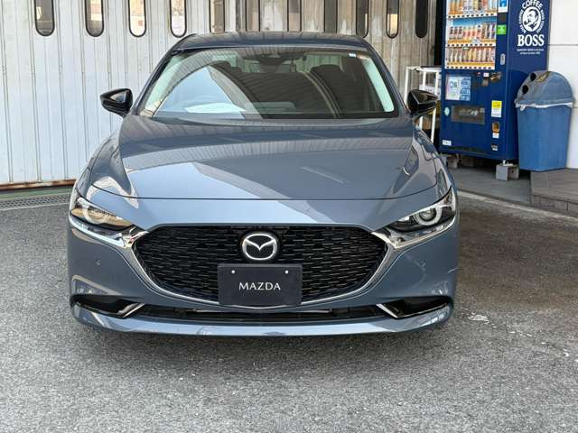 MAZDA3セダン