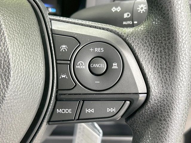 �y�g���^�Z�[�t�e�B�Z���X�z���s���ɑO���̎ԗ�����F�����A�Փ˂������Ȏ��͌x��ƃu���[�L�ŏՓˉ���Ɣ�Q�y�����A�V�X�g�B�����S�Ƀh���C�u�����y���݂��������܂��B