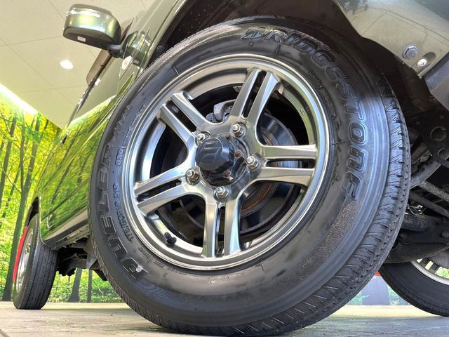 �y����16�C���`�A���~�z�C�[���z�O�ςɃ}�b�`���������A���~�z�C�[���𑕒����Ă���܂��B�e��ЊO�A���~�z�C�[����A�X�^�b�h���X�^�C�����戵�����Ă���܂��B���񂲑��k����������