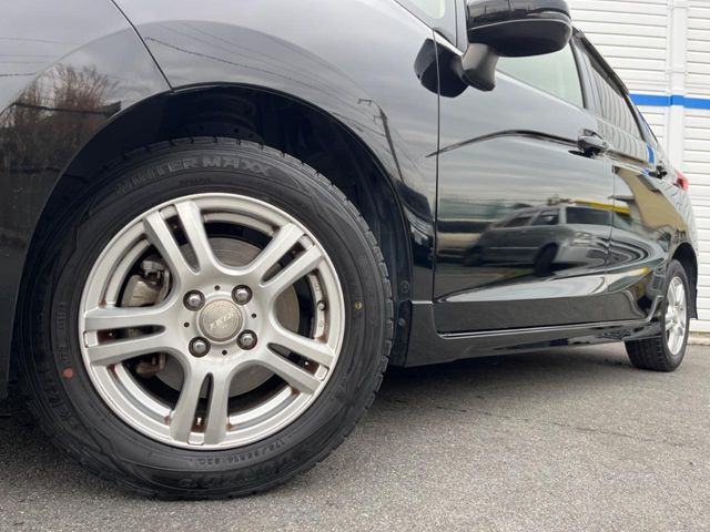 �y14�C���`�A���~�z�C�[���z�O�ςɃ}�b�`�����A���~�z�C�[���𑕒����Ă���܂��B�e��A���~�z�C�[����A�X�^�b�h���X�^�C�����戵�����Ă���܂��B���񂲑��k����������