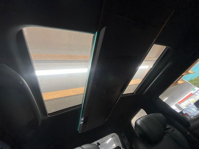 �y���E�Ɨ����[�����[�t�z2��ڍ��E�Ȃɂ��ꂼ��z�u���ꂽ�K���X���[�t!�������ɍ��킹�ĕБ������V�F�[�h��߂邱�Ƃ��\�ł�!